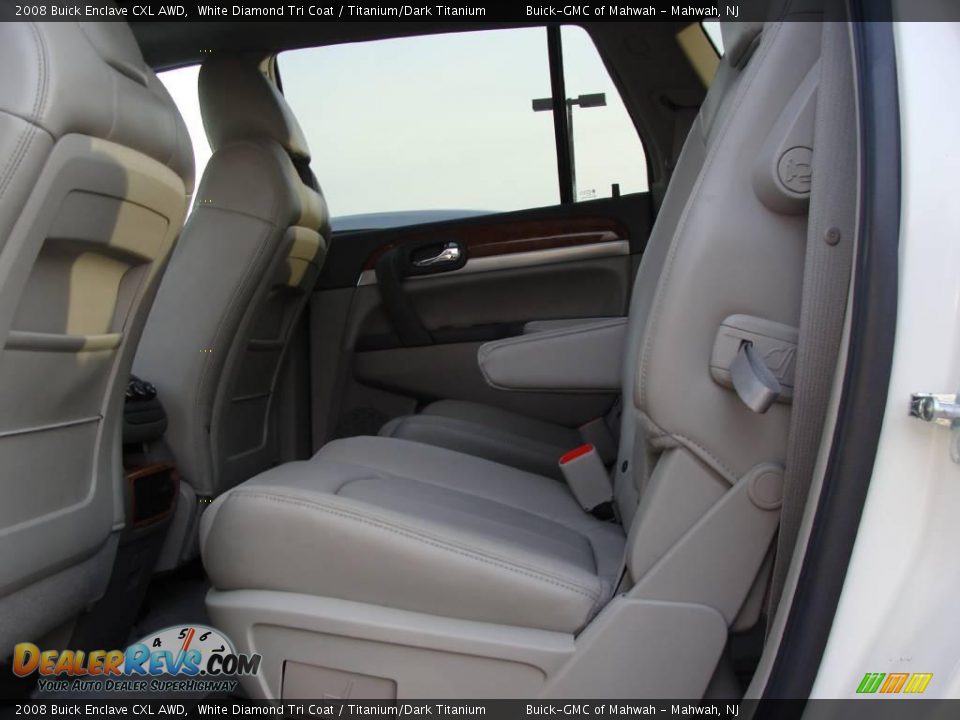 2008 Buick Enclave CXL AWD White Diamond Tri Coat / Titanium/Dark Titanium Photo #8