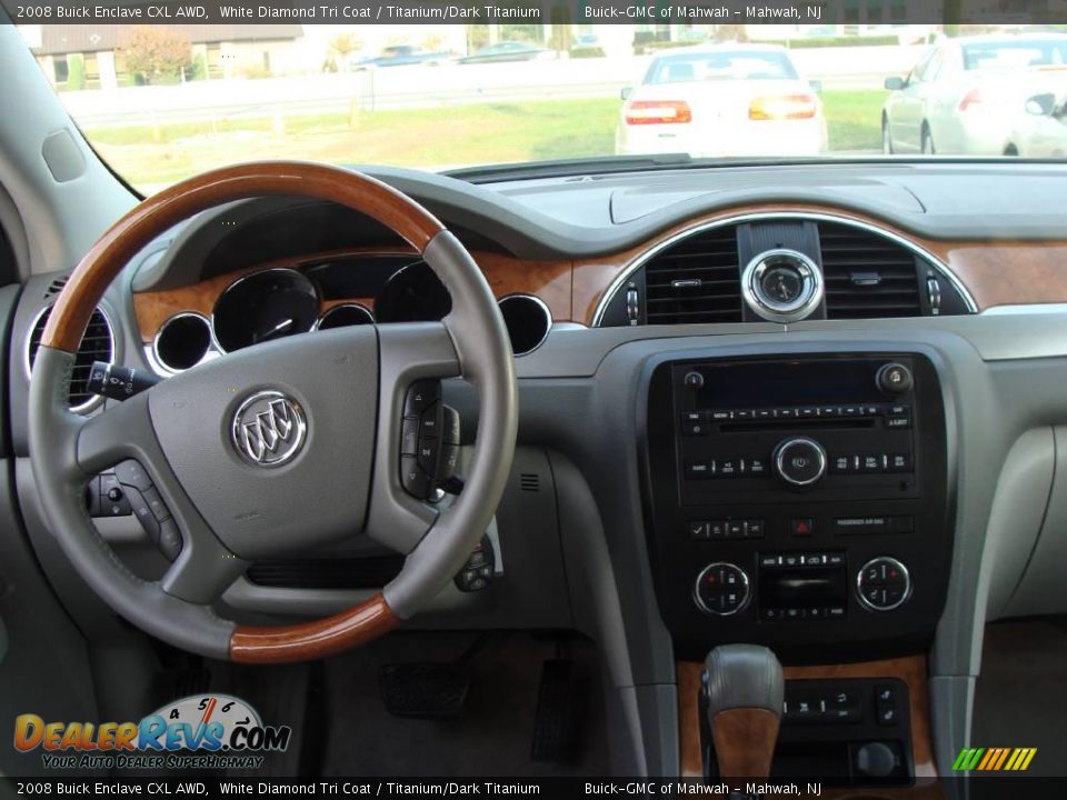 2008 Buick Enclave CXL AWD White Diamond Tri Coat / Titanium/Dark Titanium Photo #16