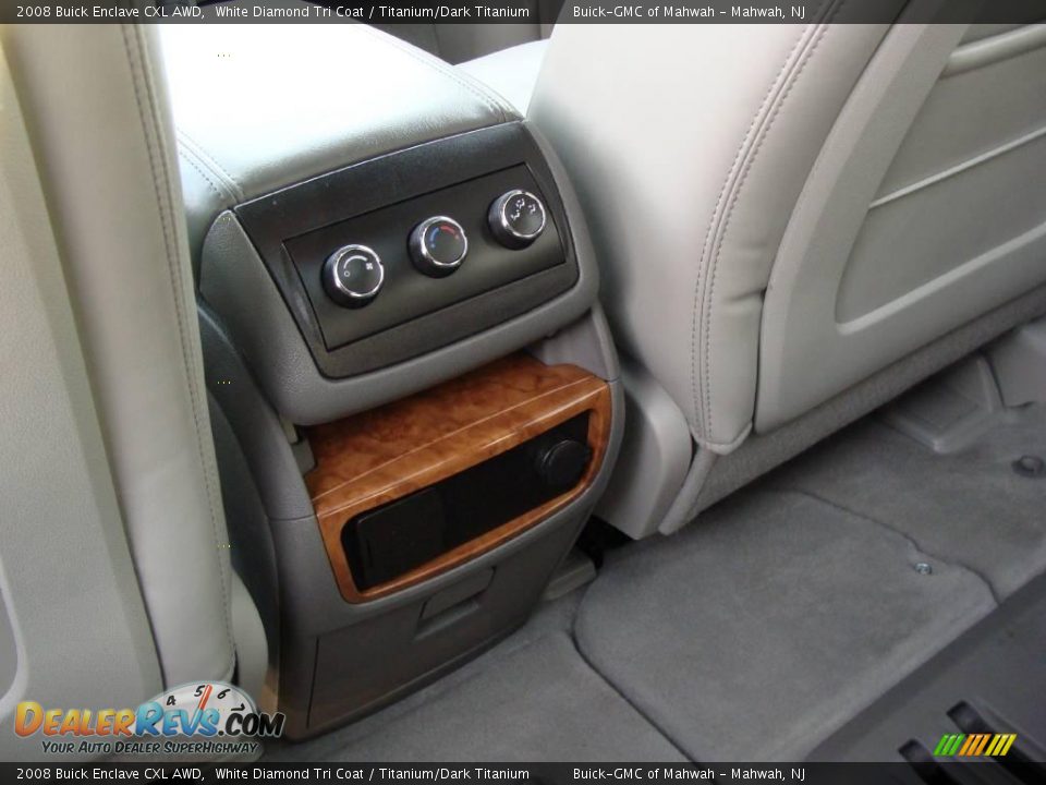 2008 Buick Enclave CXL AWD White Diamond Tri Coat / Titanium/Dark Titanium Photo #19