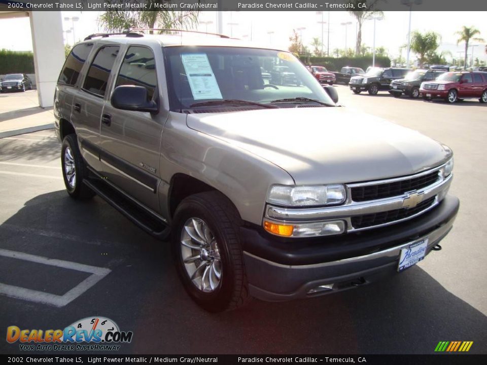 2002 Chevrolet Tahoe LS Light Pewter Metallic / Medium Gray/Neutral Photo #4