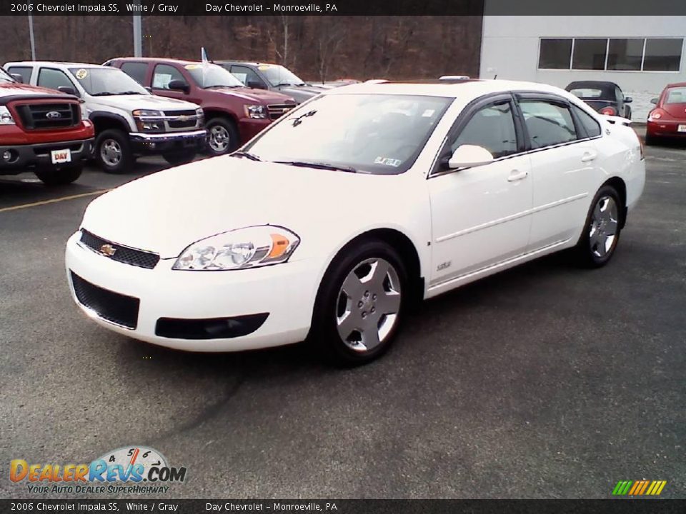 2006 Chevrolet Impala SS White / Gray Photo #3