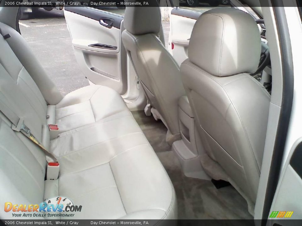 2006 Chevrolet Impala SS White / Gray Photo #10