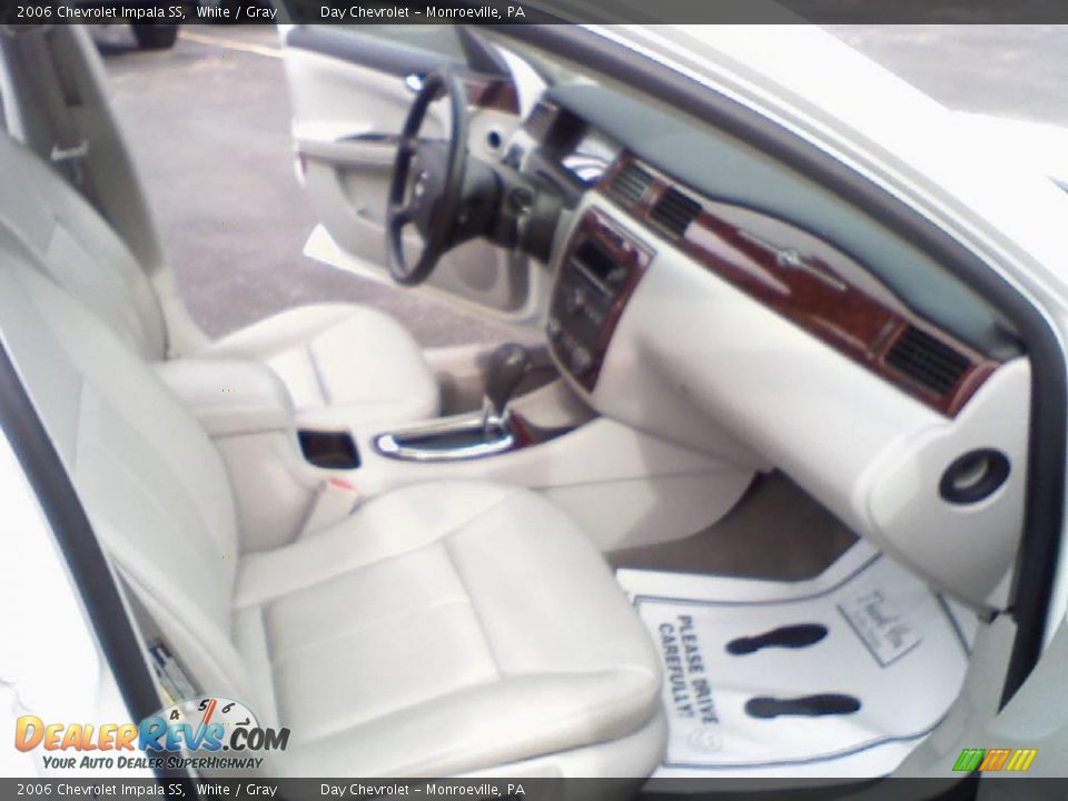 2006 Chevrolet Impala SS White / Gray Photo #11