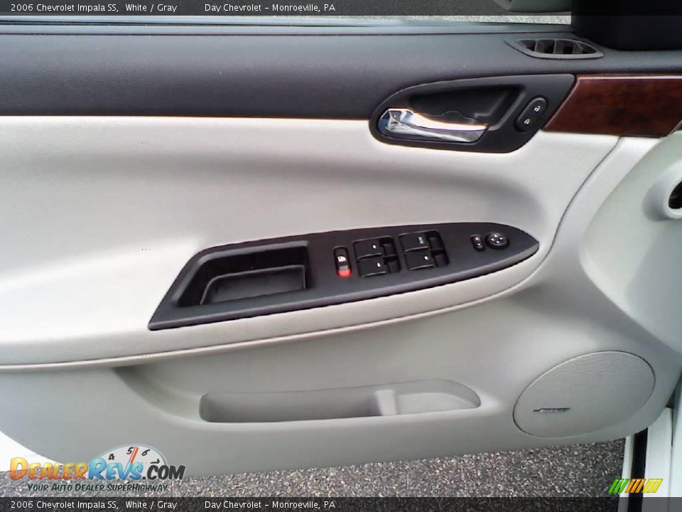 2006 Chevrolet Impala SS White / Gray Photo #14