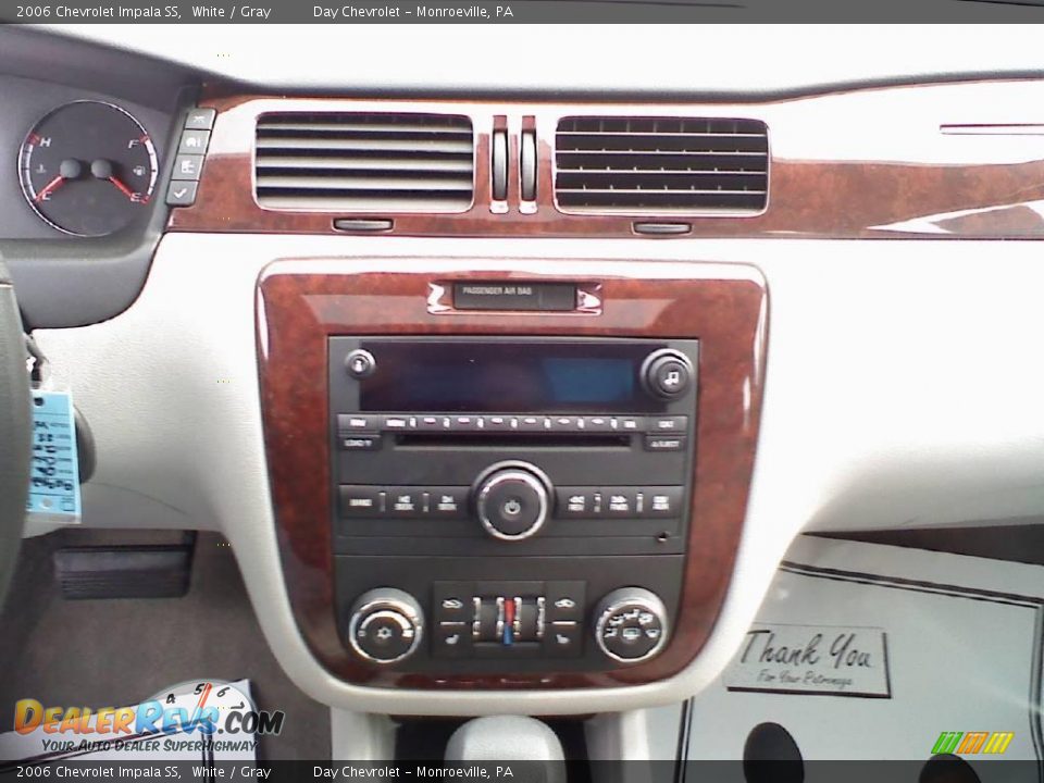2006 Chevrolet Impala SS White / Gray Photo #16