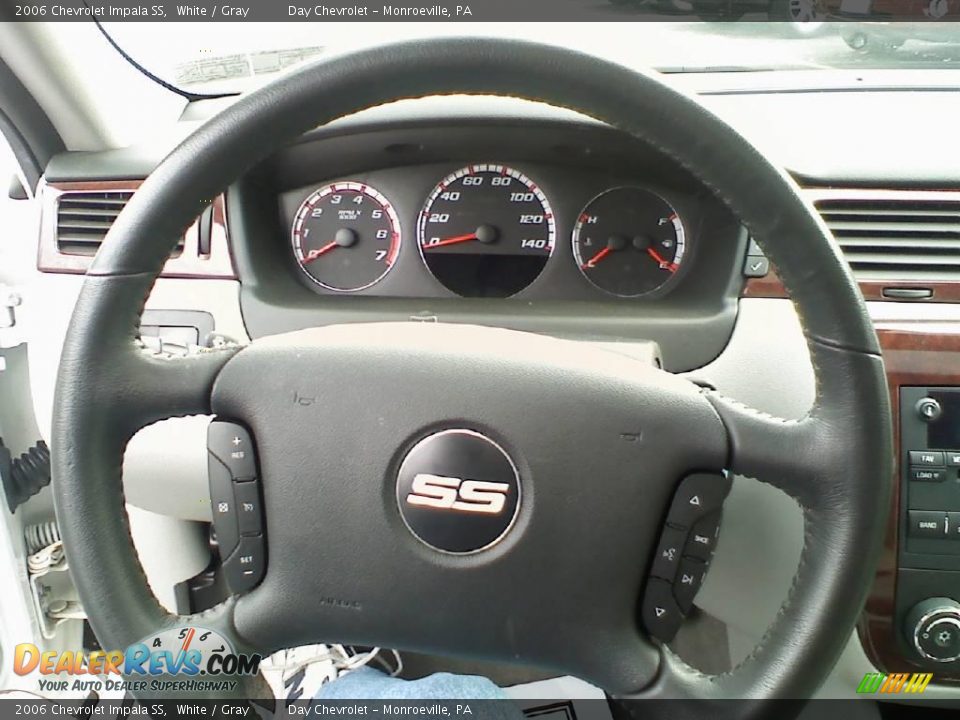 2006 Chevrolet Impala SS White / Gray Photo #17