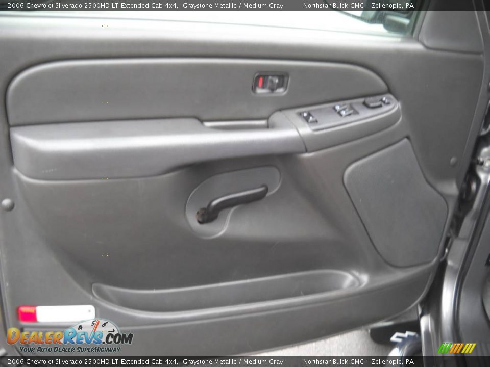 2006 Chevrolet Silverado 2500HD LT Extended Cab 4x4 Graystone Metallic / Medium Gray Photo #6