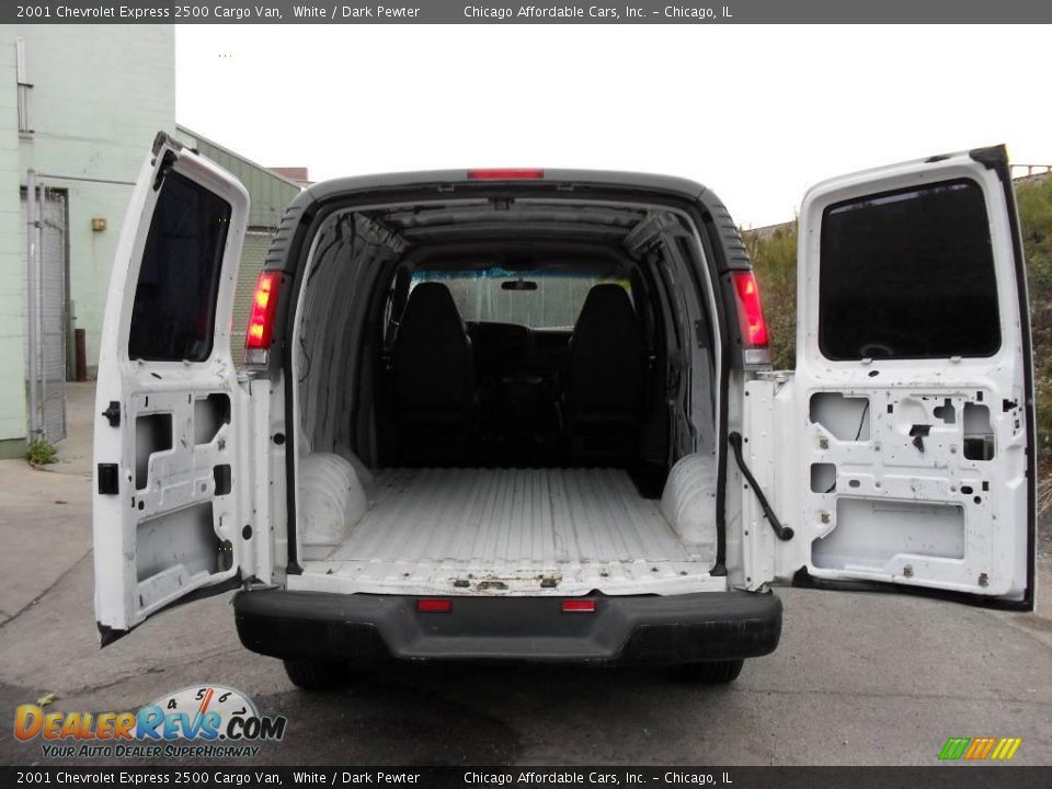 2001 Chevrolet Express 2500 Cargo Van White / Dark Pewter Photo #7