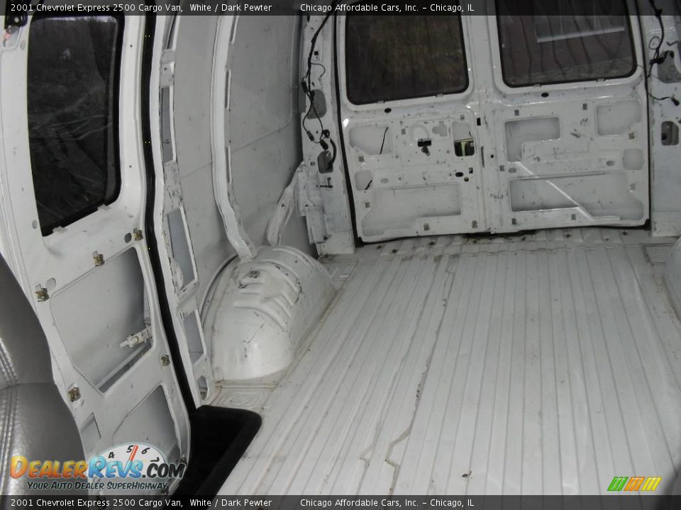 2001 Chevrolet Express 2500 Cargo Van White / Dark Pewter Photo #13