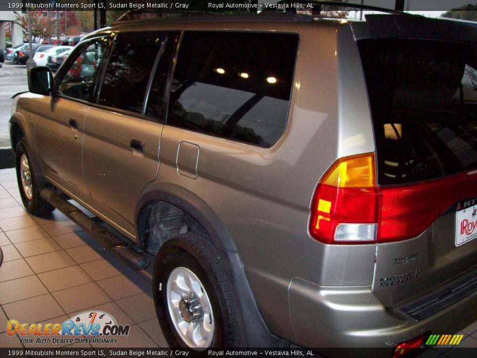 1999 Mitsubishi Montero Sport LS Sudan Beige Metallic / Gray Photo #4