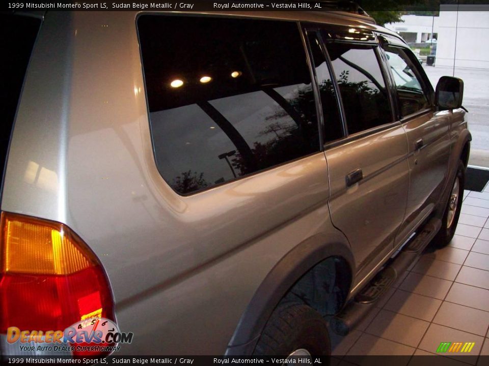 1999 Mitsubishi Montero Sport LS Sudan Beige Metallic / Gray Photo #7