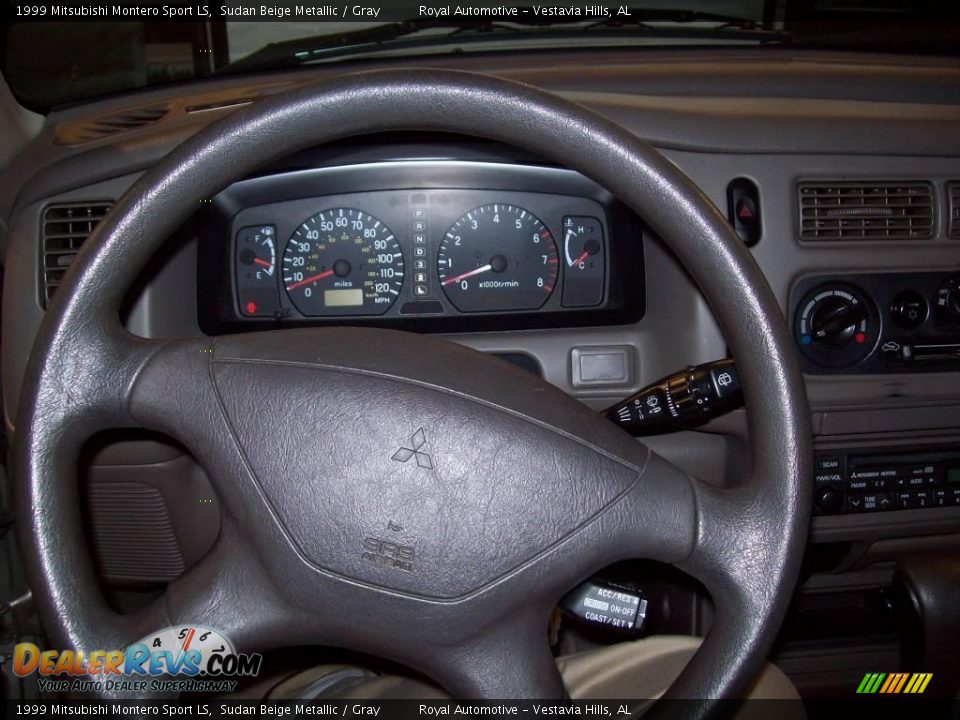 1999 Mitsubishi Montero Sport LS Sudan Beige Metallic / Gray Photo #13