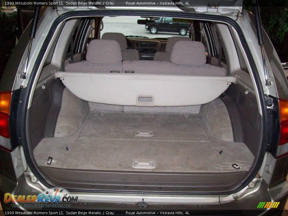 1999 Mitsubishi Montero Sport LS Sudan Beige Metallic / Gray Photo #18
