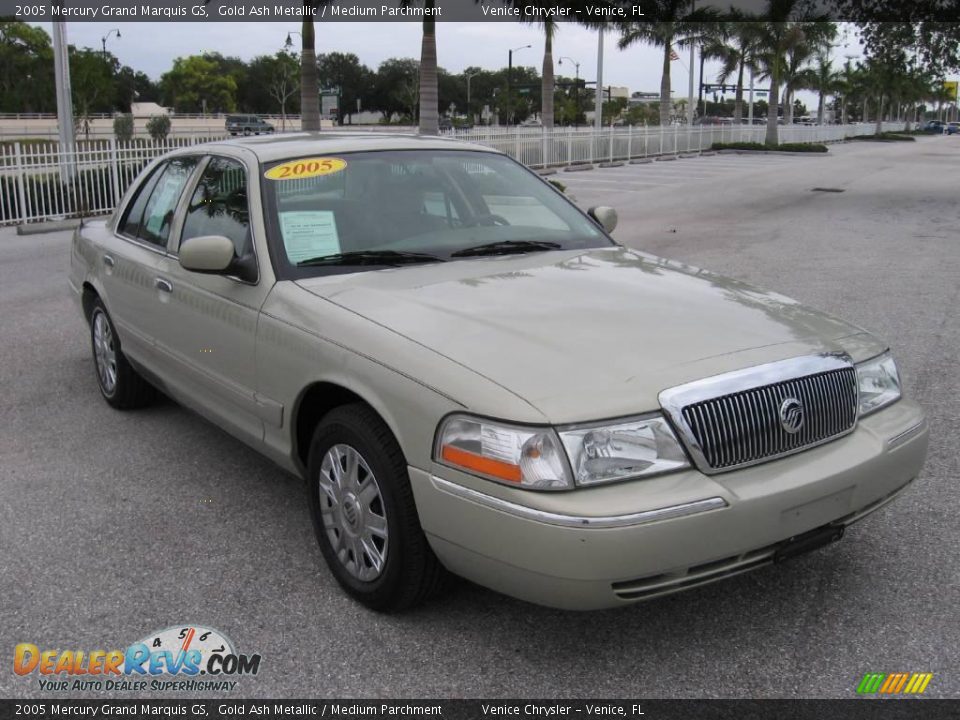 2005 Mercury Grand Marquis GS Gold Ash Metallic / Medium Parchment Photo #1