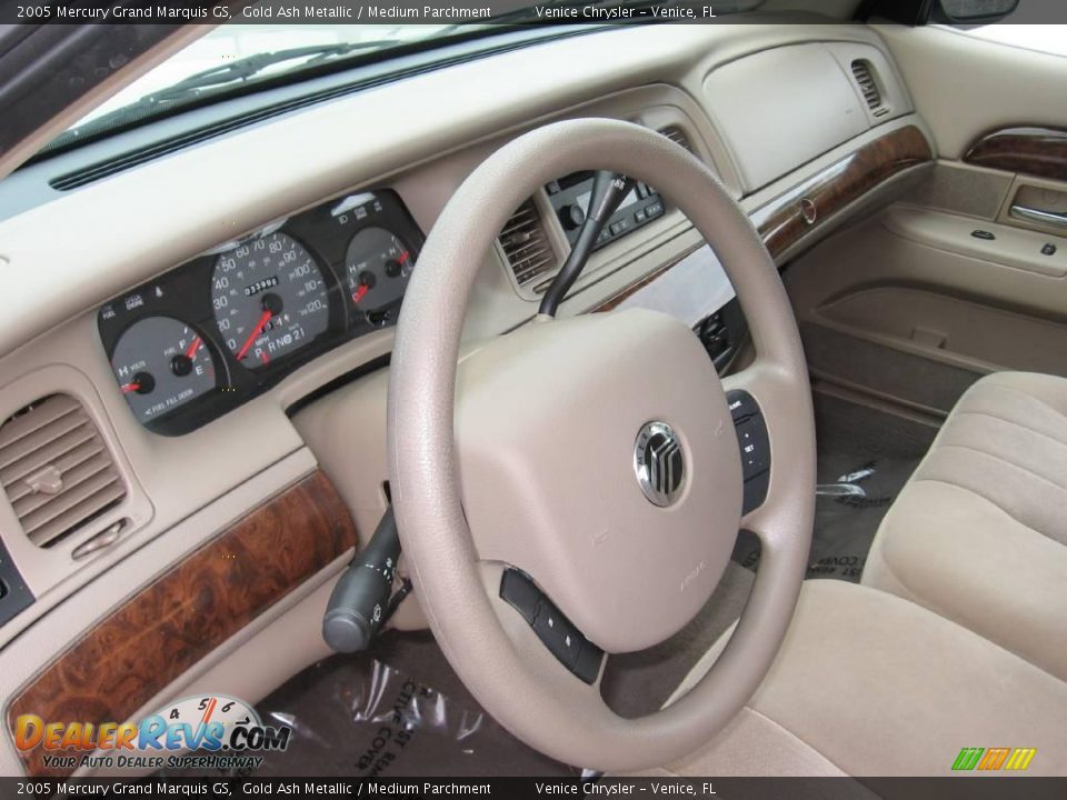 2005 Mercury Grand Marquis GS Gold Ash Metallic / Medium Parchment Photo #5