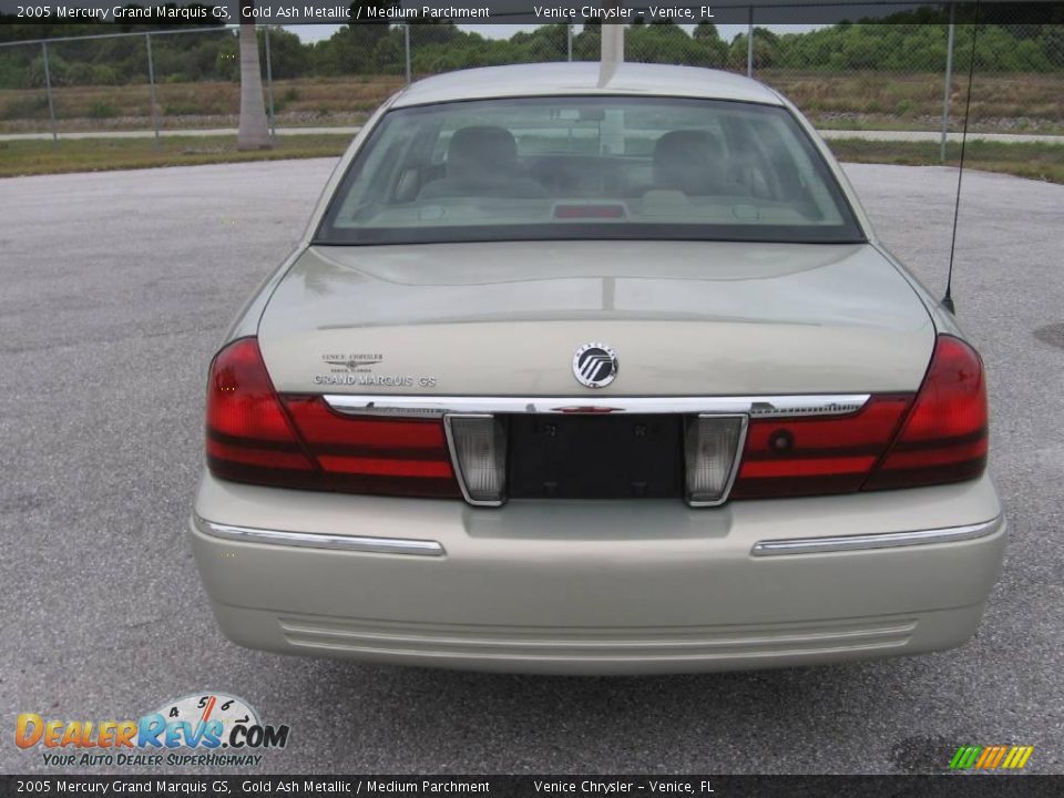 2005 Mercury Grand Marquis GS Gold Ash Metallic / Medium Parchment Photo #19