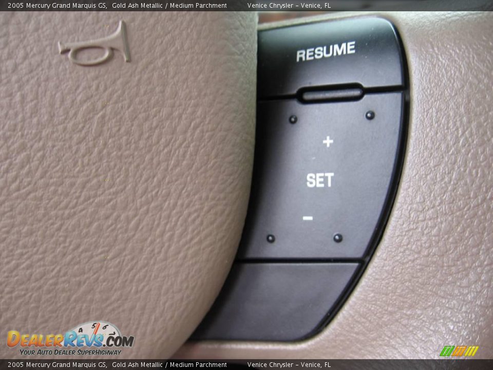 2005 Mercury Grand Marquis GS Gold Ash Metallic / Medium Parchment Photo #25