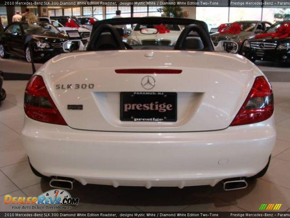 2010 Mercedes-Benz SLK 300 Diamond White Edition Roadster designo Mystic White / Diamond White Edition Two-Tone Photo #5