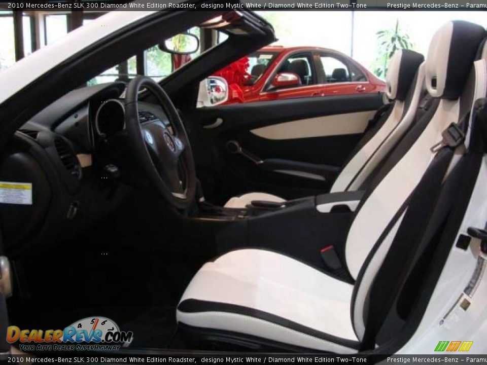 2010 Mercedes-Benz SLK 300 Diamond White Edition Roadster designo Mystic White / Diamond White Edition Two-Tone Photo #8