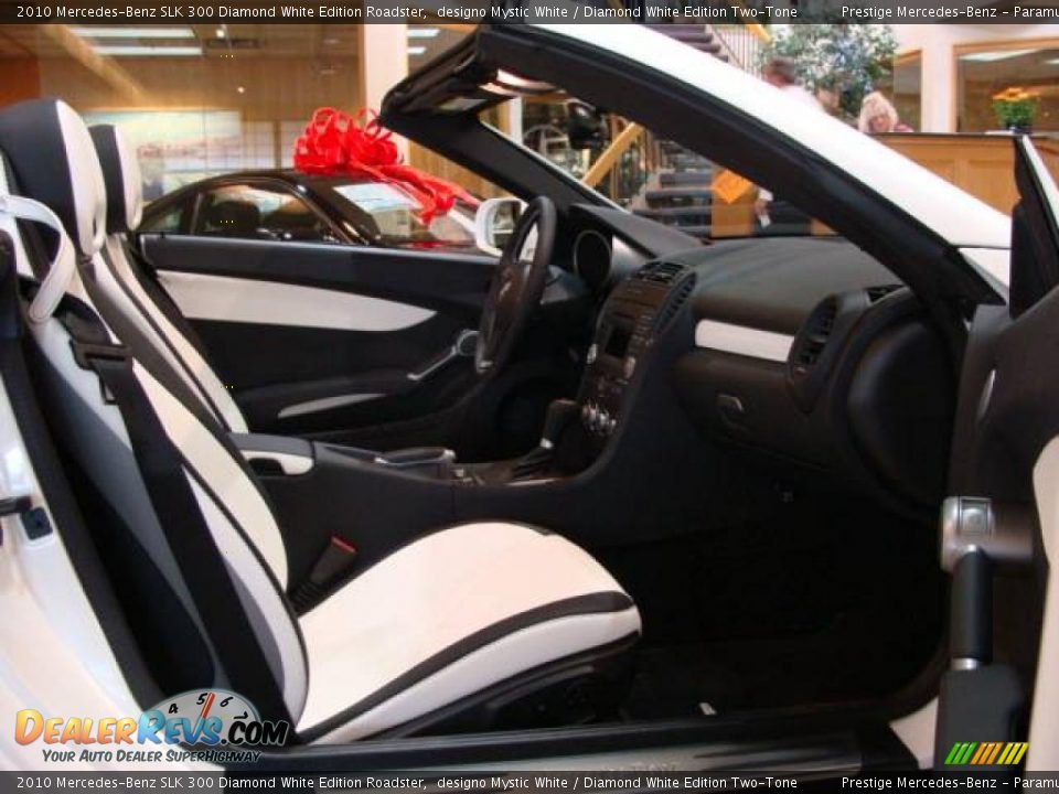 2010 Mercedes-Benz SLK 300 Diamond White Edition Roadster designo Mystic White / Diamond White Edition Two-Tone Photo #9