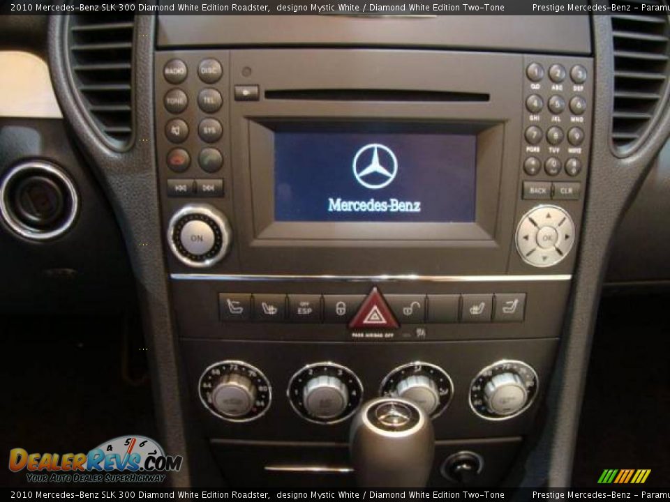 2010 Mercedes-Benz SLK 300 Diamond White Edition Roadster designo Mystic White / Diamond White Edition Two-Tone Photo #12