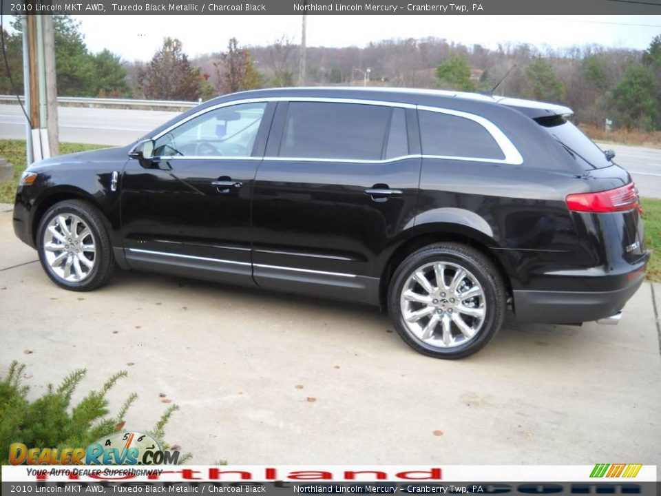 2010 Lincoln MKT AWD Tuxedo Black Metallic / Charcoal Black Photo #4
