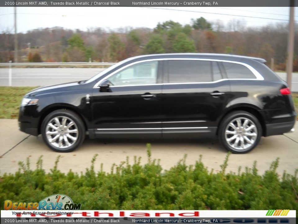 2010 Lincoln MKT AWD Tuxedo Black Metallic / Charcoal Black Photo #5