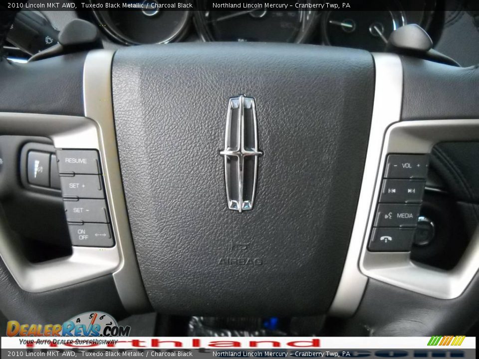 2010 Lincoln MKT AWD Tuxedo Black Metallic / Charcoal Black Photo #19