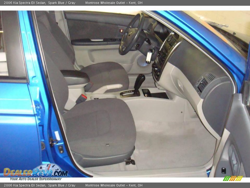 2006 Kia Spectra EX Sedan Spark Blue / Gray Photo #10