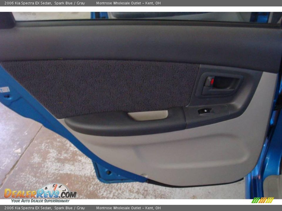 2006 Kia Spectra EX Sedan Spark Blue / Gray Photo #13