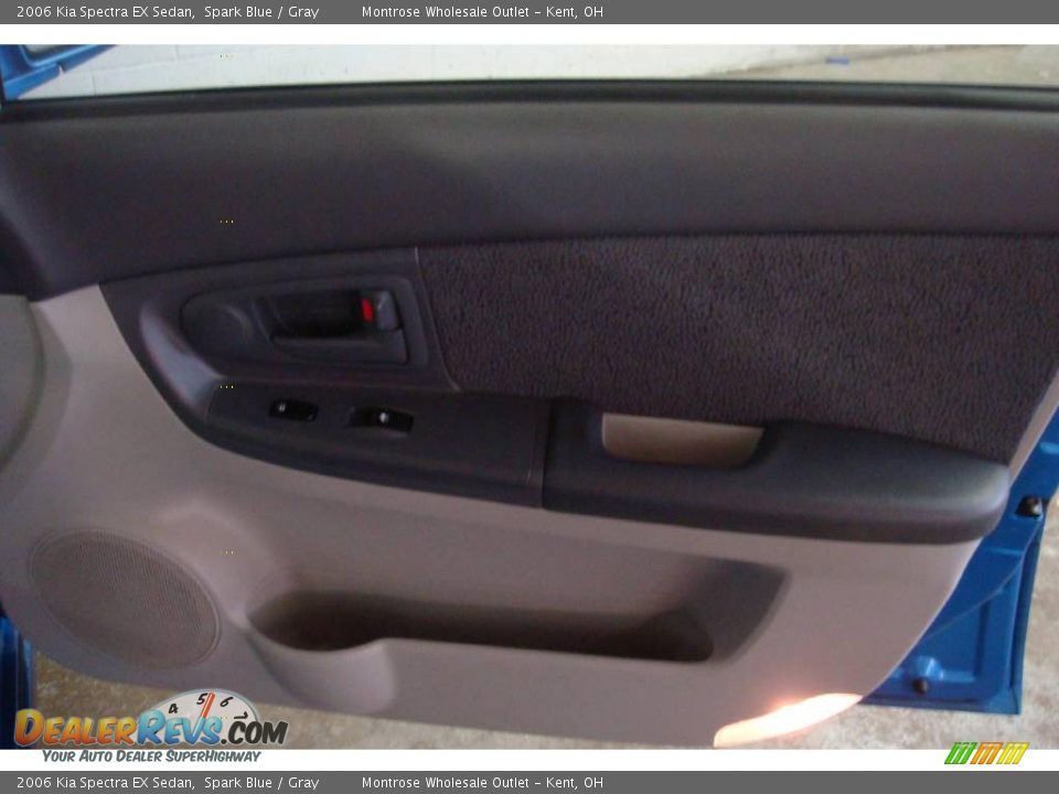 2006 Kia Spectra EX Sedan Spark Blue / Gray Photo #14