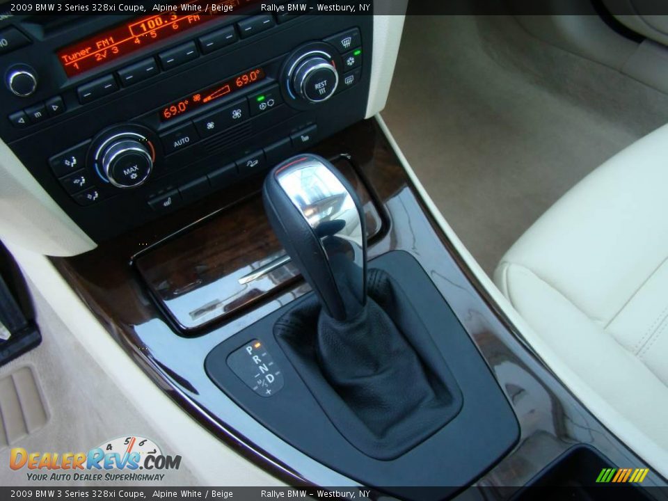 2009 BMW 3 Series 328xi Coupe Alpine White / Beige Photo #13