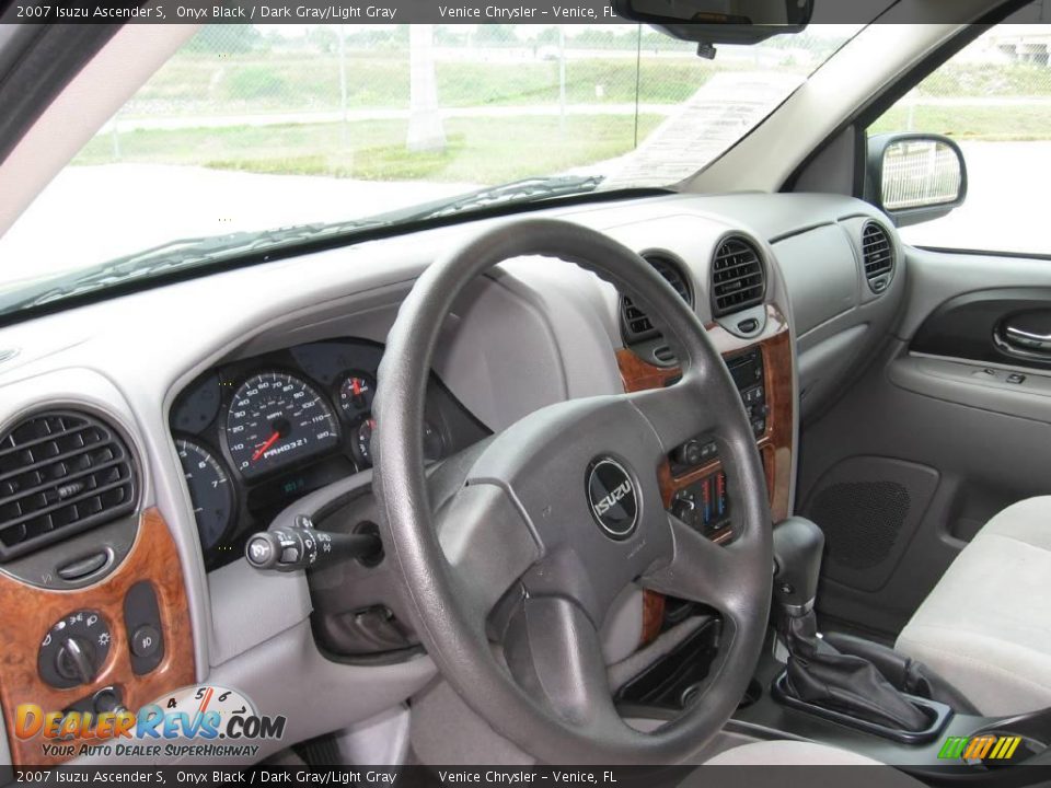 2007 Isuzu Ascender S Onyx Black / Dark Gray/Light Gray Photo #5