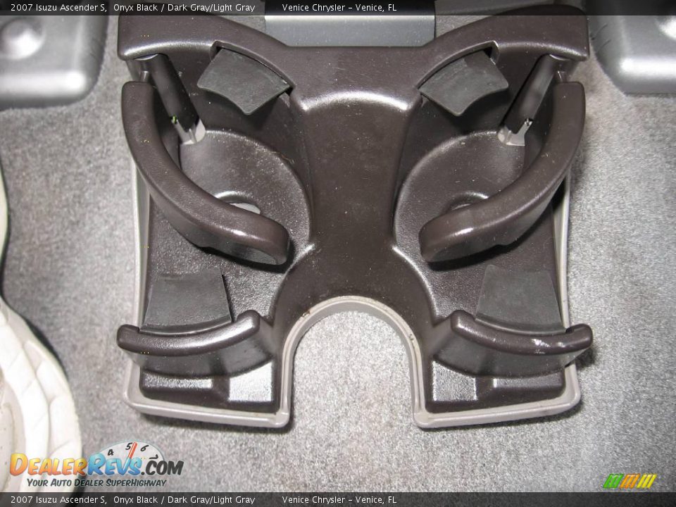 2007 Isuzu Ascender S Onyx Black / Dark Gray/Light Gray Photo #23