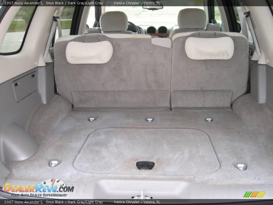2007 Isuzu Ascender S Onyx Black / Dark Gray/Light Gray Photo #28