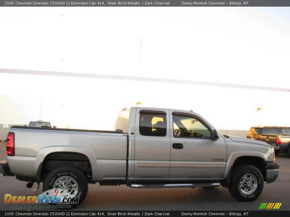 2005 Chevrolet Silverado 2500HD LS Extended Cab 4x4 Silver Birch Metallic / Dark Charcoal Photo #4
