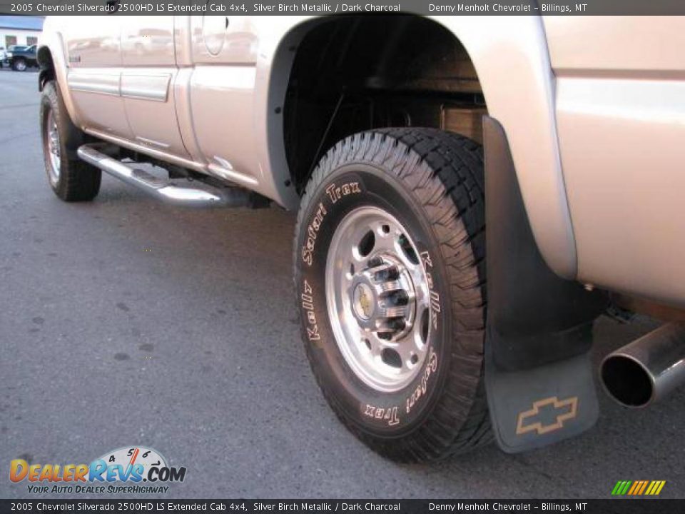 2005 Chevrolet Silverado 2500HD LS Extended Cab 4x4 Silver Birch Metallic / Dark Charcoal Photo #7