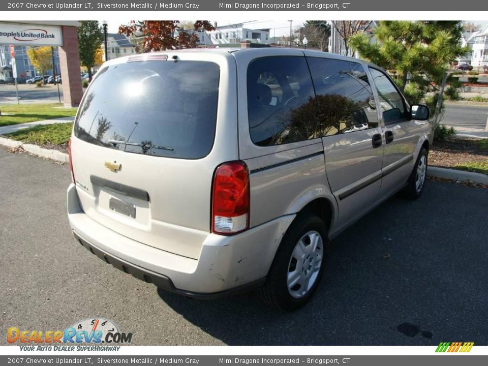 2007 Chevrolet Uplander LT Silverstone Metallic / Medium Gray Photo #4