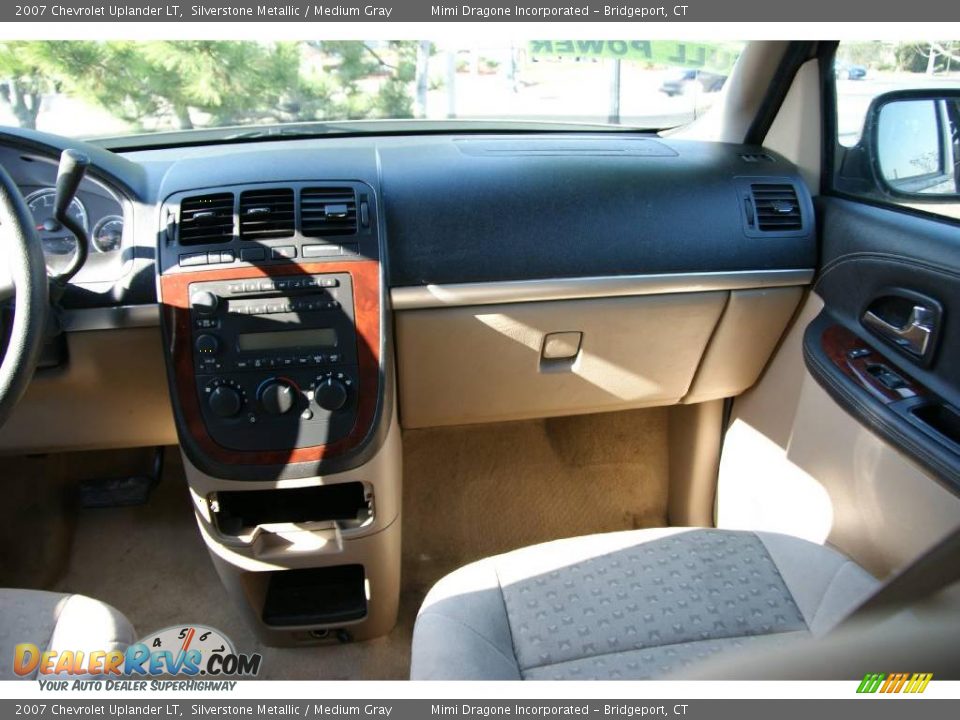 2007 Chevrolet Uplander LT Silverstone Metallic / Medium Gray Photo #16