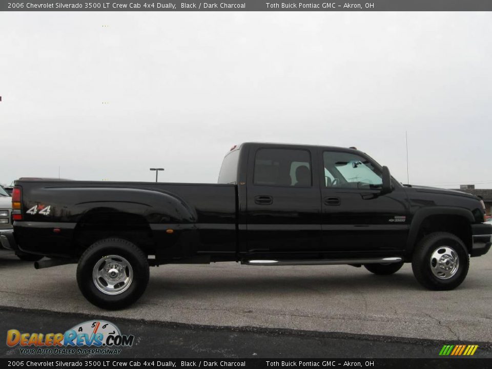 2006 Chevrolet Silverado 3500 LT Crew Cab 4x4 Dually Black / Dark Charcoal Photo #5