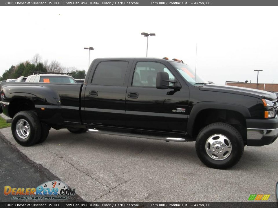 2006 Chevrolet Silverado 3500 LT Crew Cab 4x4 Dually Black / Dark Charcoal Photo #6