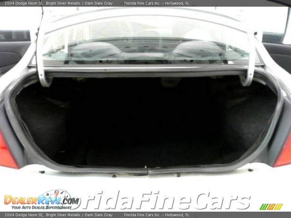 2004 Dodge Neon SE Bright Silver Metallic / Dark Slate Gray Photo #10