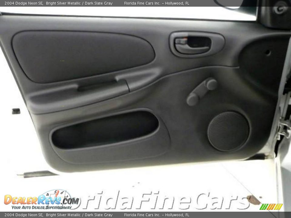 2004 Dodge Neon SE Bright Silver Metallic / Dark Slate Gray Photo #11