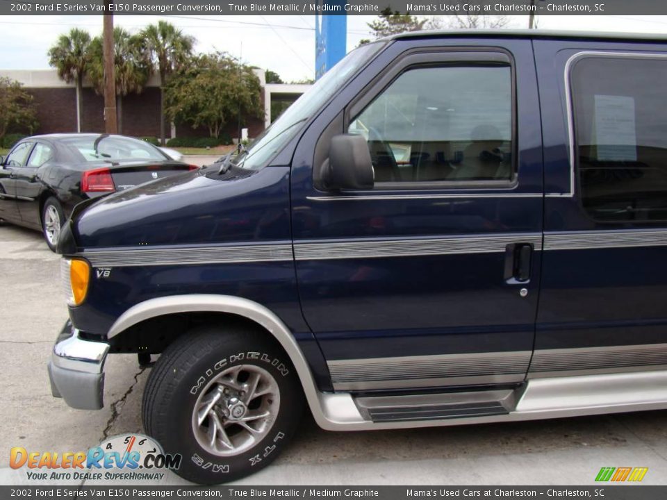 2002 Ford E Series Van E150 Passenger Conversion True Blue Metallic / Medium Graphite Photo #26