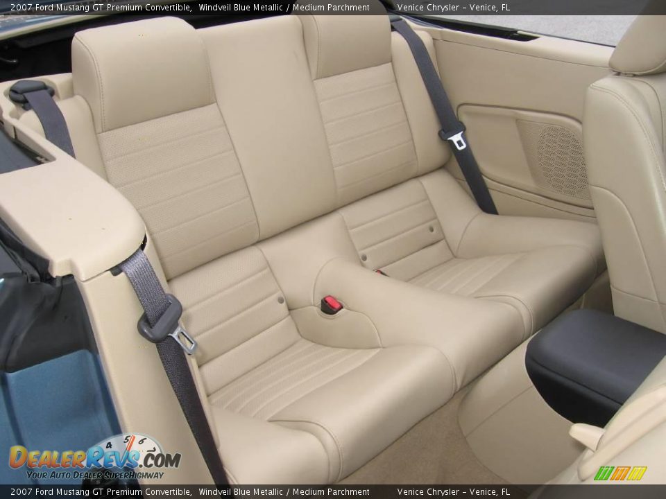 2007 Ford Mustang GT Premium Convertible Windveil Blue Metallic / Medium Parchment Photo #10