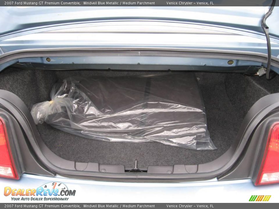 2007 Ford Mustang GT Premium Convertible Windveil Blue Metallic / Medium Parchment Photo #26