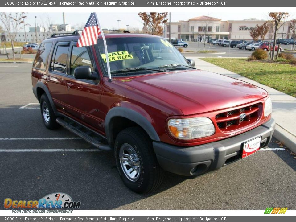 2000 Ford Explorer XLS 4x4 Toreador Red Metallic / Medium Graphite Photo #3