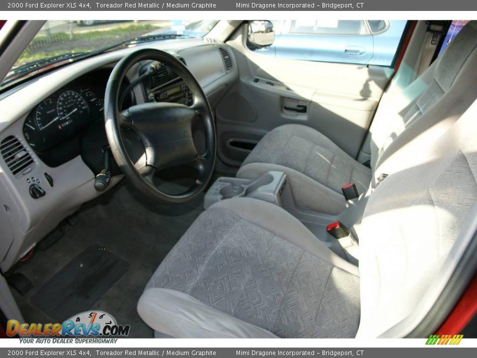2000 Ford Explorer XLS 4x4 Toreador Red Metallic / Medium Graphite Photo #9