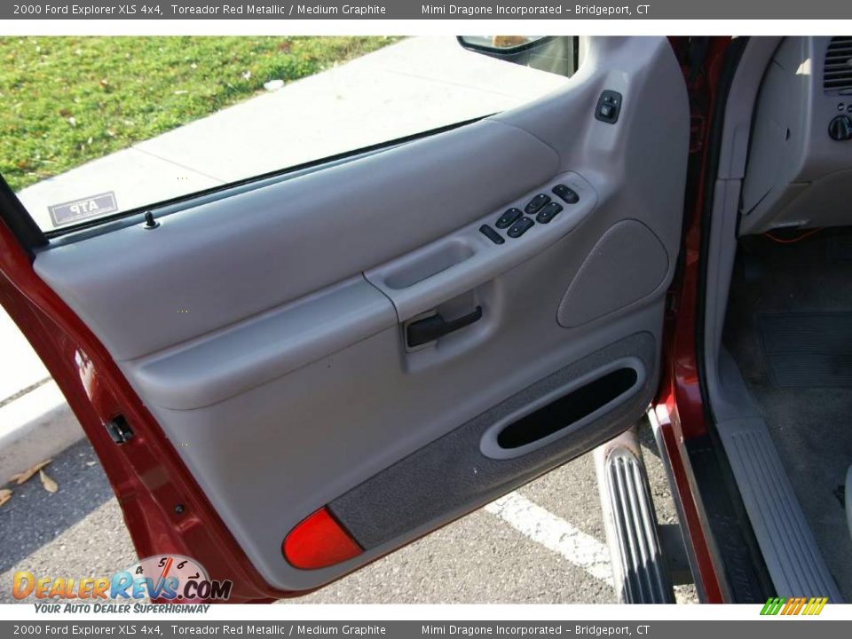 2000 Ford Explorer XLS 4x4 Toreador Red Metallic / Medium Graphite Photo #10
