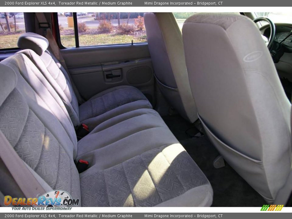 2000 Ford Explorer XLS 4x4 Toreador Red Metallic / Medium Graphite Photo #12
